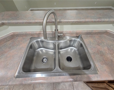 2204 Van Patten Place - Photo Thumbnail 33
