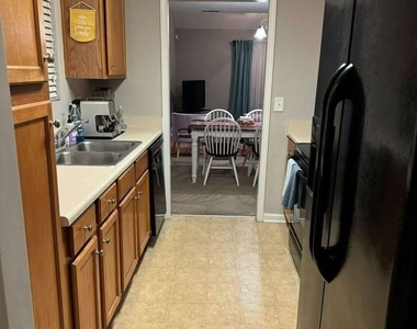 431 Bridgewater Way - Photo Thumbnail 7