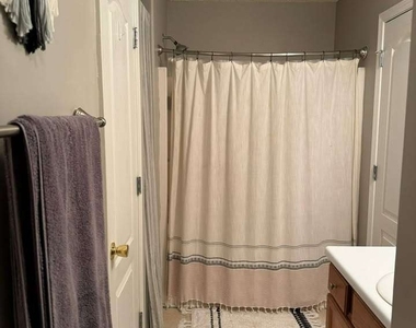 431 Bridgewater Way - Photo Thumbnail 16