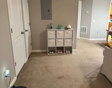 431 Bridgewater Way - Photo Thumbnail 2