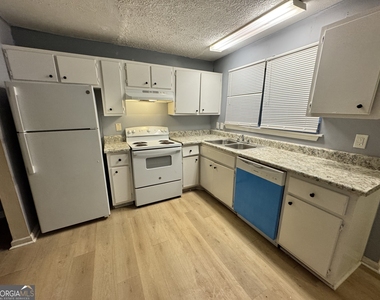 3575 Oakvale Road - Photo Thumbnail 1