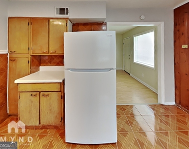 730 Hill Street - Photo Thumbnail 5