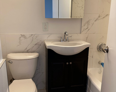 West 34th Street - Photo Thumbnail 7