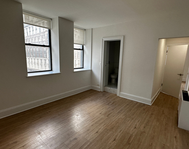 West 34th Street - Photo Thumbnail 2