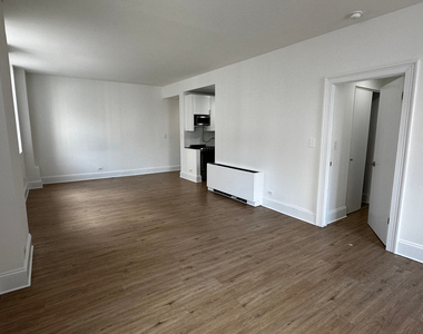 West 34th Street - Photo Thumbnail 11