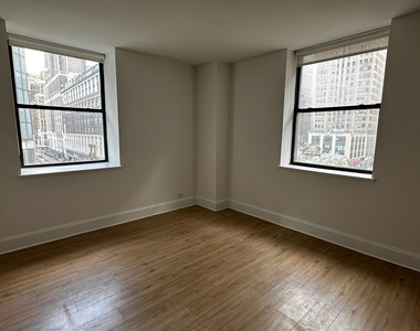 West 34th Street - Photo Thumbnail 3