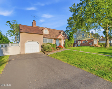 3 Cypress Avenue - Photo Thumbnail 2