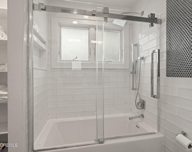 250 Alpern Avenue - Photo Thumbnail 16