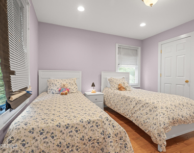 250 Alpern Avenue - Photo Thumbnail 14