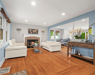 250 Alpern Avenue - Photo Thumbnail 5