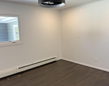 474 Monmouth Road - Photo Thumbnail 3