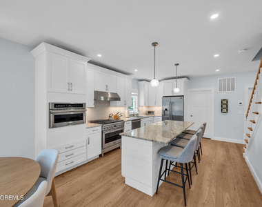 1503 Grand Central Avenue - Photo Thumbnail 15
