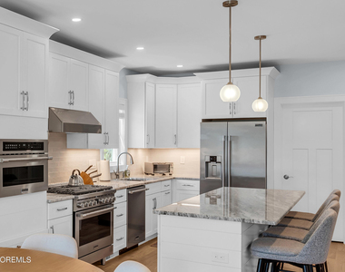 1503 Grand Central Avenue - Photo Thumbnail 12