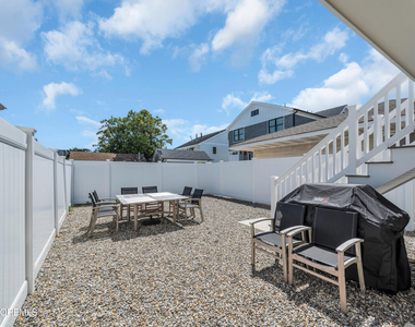 1503 Grand Central Avenue - Photo Thumbnail 8