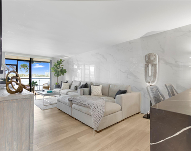 118 Lake Emerald Drive - Photo Thumbnail 17