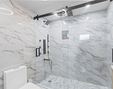 118 Lake Emerald Drive - Photo Thumbnail 29