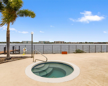 118 Lake Emerald Drive - Photo Thumbnail 56