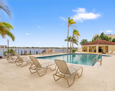 118 Lake Emerald Drive - Photo Thumbnail 57