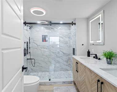 118 Lake Emerald Drive - Photo Thumbnail 40