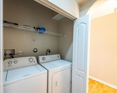 6217 Spring Lake Terrace - Photo Thumbnail 21