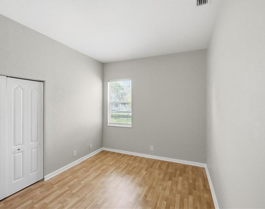 6217 Spring Lake Terrace - Photo Thumbnail 8