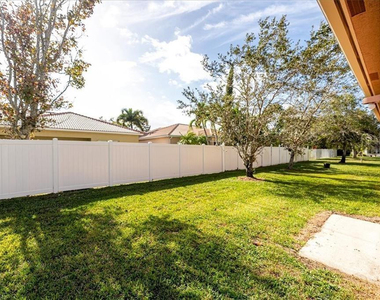 6217 Spring Lake Terrace - Photo Thumbnail 23