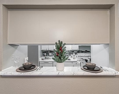 300 W Wintergreen Road - Photo Thumbnail 7