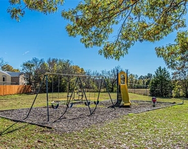 300 W Wintergreen Road - Photo Thumbnail 3