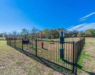 300 W Wintergreen Road - Photo Thumbnail 2