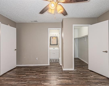 300 W Wintergreen Road - Photo Thumbnail 15