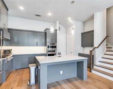 6141 Preserve Drive - Photo Thumbnail 8