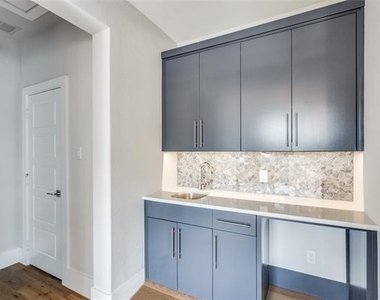 6141 Preserve Drive - Photo Thumbnail 20