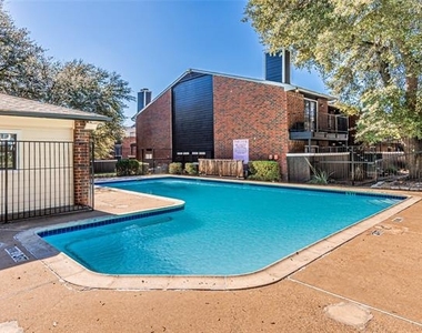 300 W Wintergreen Road - Photo Thumbnail 9