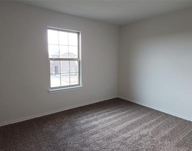 813 Fueller Drive - Photo Thumbnail 29