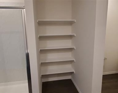 813 Fueller Drive - Photo Thumbnail 22