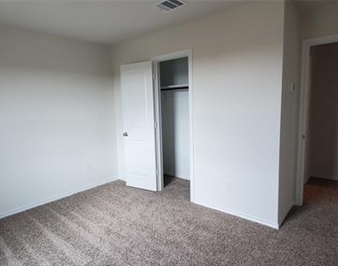 813 Fueller Drive - Photo Thumbnail 30