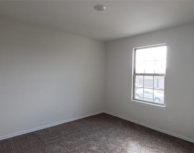813 Fueller Drive - Photo Thumbnail 26