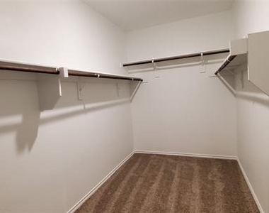 813 Fueller Drive - Photo Thumbnail 23