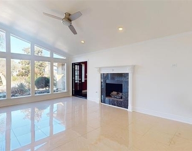 2821 Dove Pond Drive - Photo Thumbnail 7