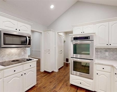 3713 Teal Lane - Photo Thumbnail 7