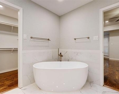 3713 Teal Lane - Photo Thumbnail 18