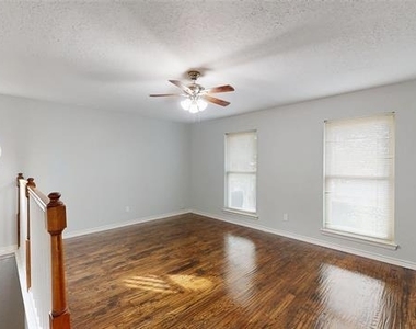 3713 Teal Lane - Photo Thumbnail 32