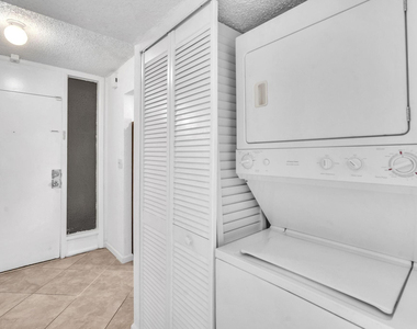 3100 N Pine Island Road - Photo Thumbnail 7