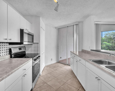 3100 N Pine Island Road - Photo Thumbnail 6