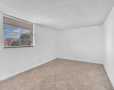 3100 N Pine Island Road - Photo Thumbnail 13