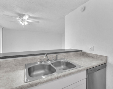 3100 N Pine Island Road - Photo Thumbnail 5