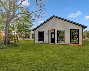 705 E Hanna Street - Photo Thumbnail 23