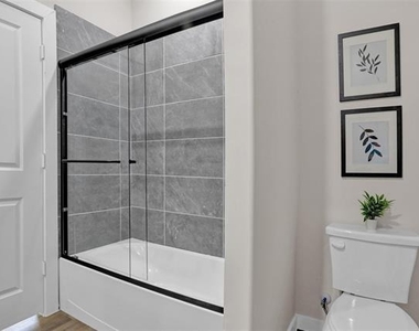705 E Hanna Street - Photo Thumbnail 21