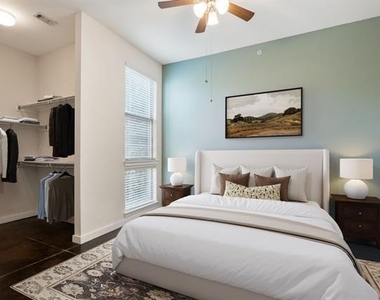 201 W Lancaster Avenue - Photo Thumbnail 15