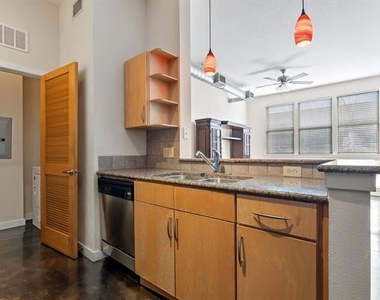 201 W Lancaster Avenue - Photo Thumbnail 6